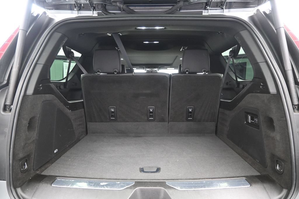 Used 2024 Cadillac Escalade ESV Premium Luxury AWD/4WD image 11