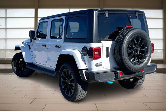 Used 2022 Jeep Wrangler Unlimited Sahara w/ Cold Weather Group image 13