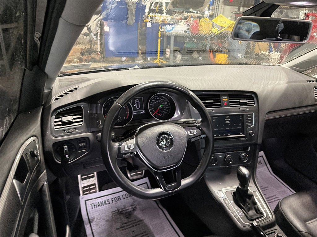 Used 2017 Volkswagen Golf Alltrack image 16