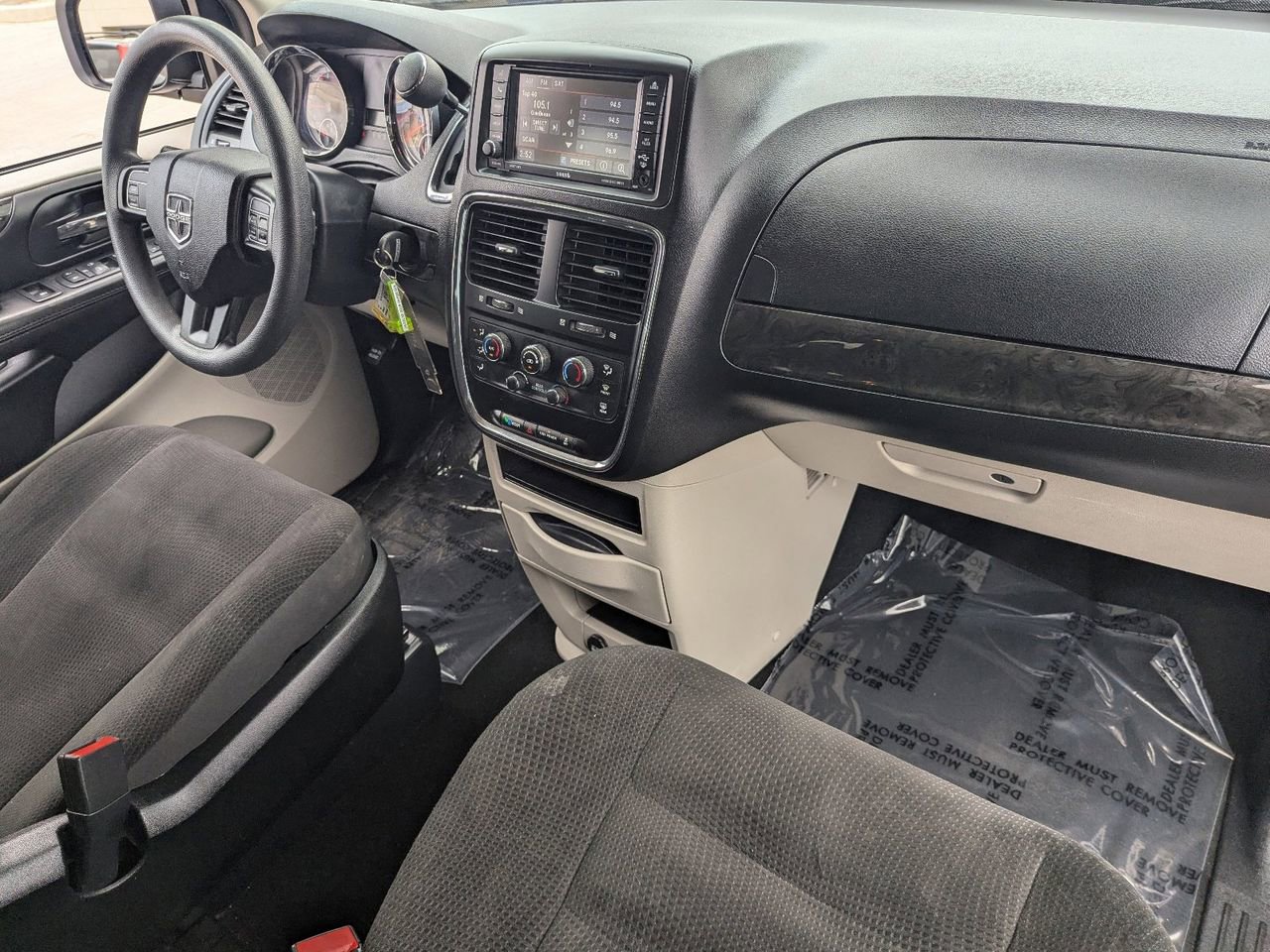 Used 2018 Dodge Grand Caravan SE image 8