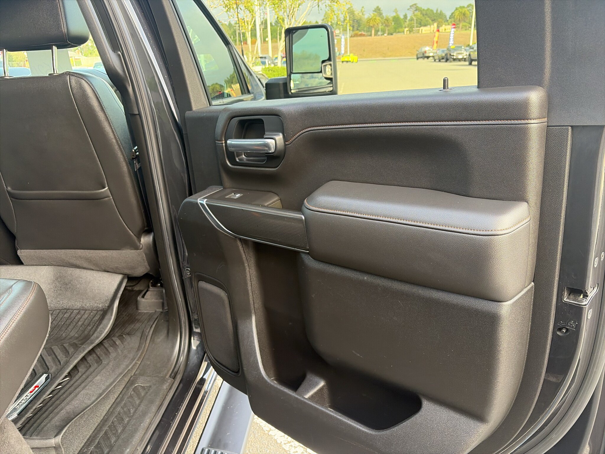 Used 2020 GMC Sierra 2500 AT4 w/ AT4 Premium Package AWD/4WD image 11
