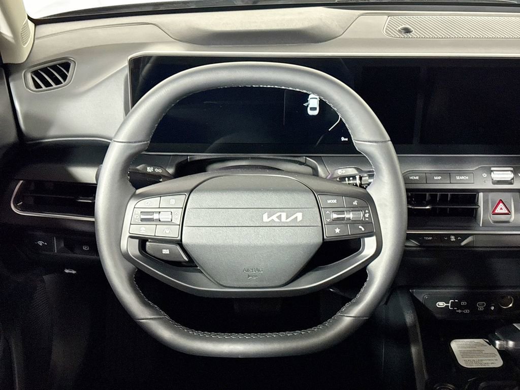 New 2025 Kia K4 EX image 13