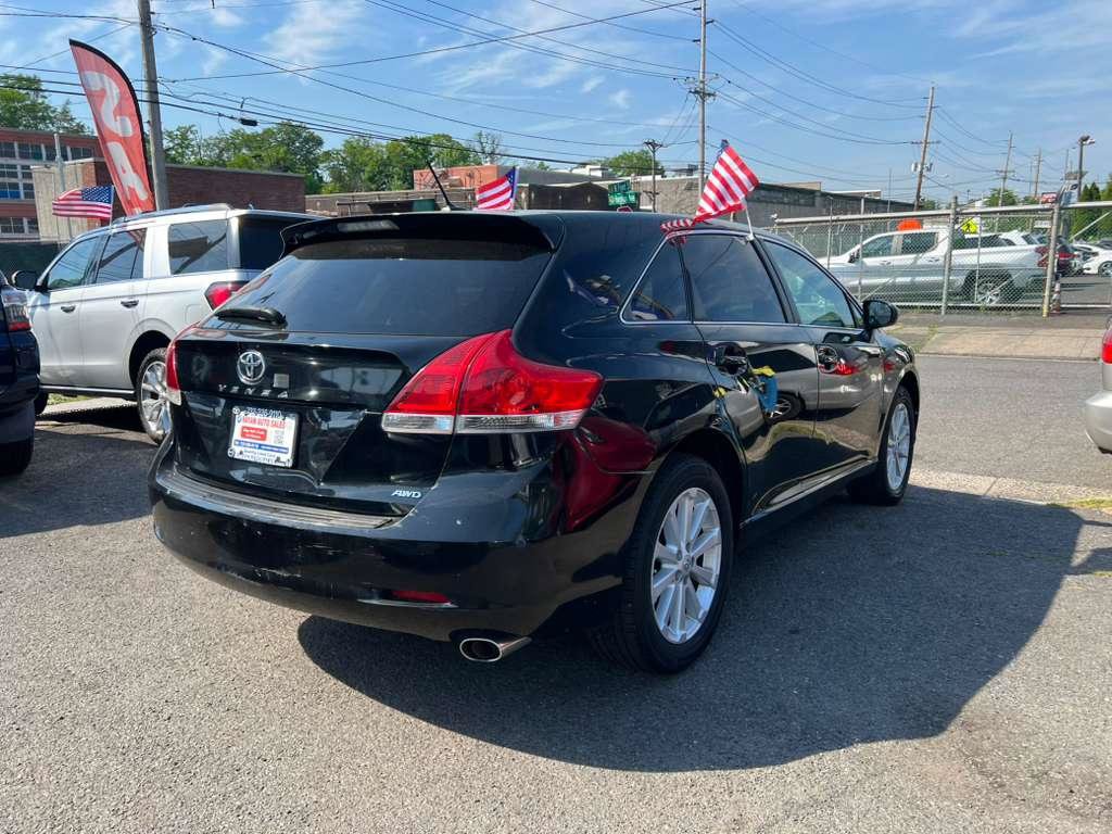 Used 2010 Toyota Venza AWD image 11