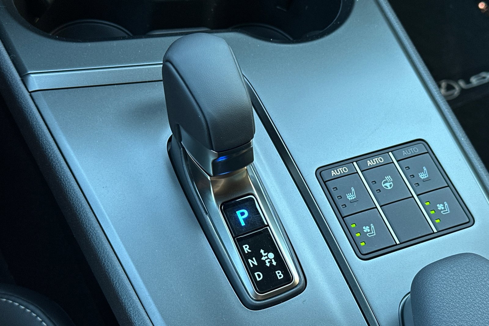 New 2026 Lexus UX 300h FWD image 21