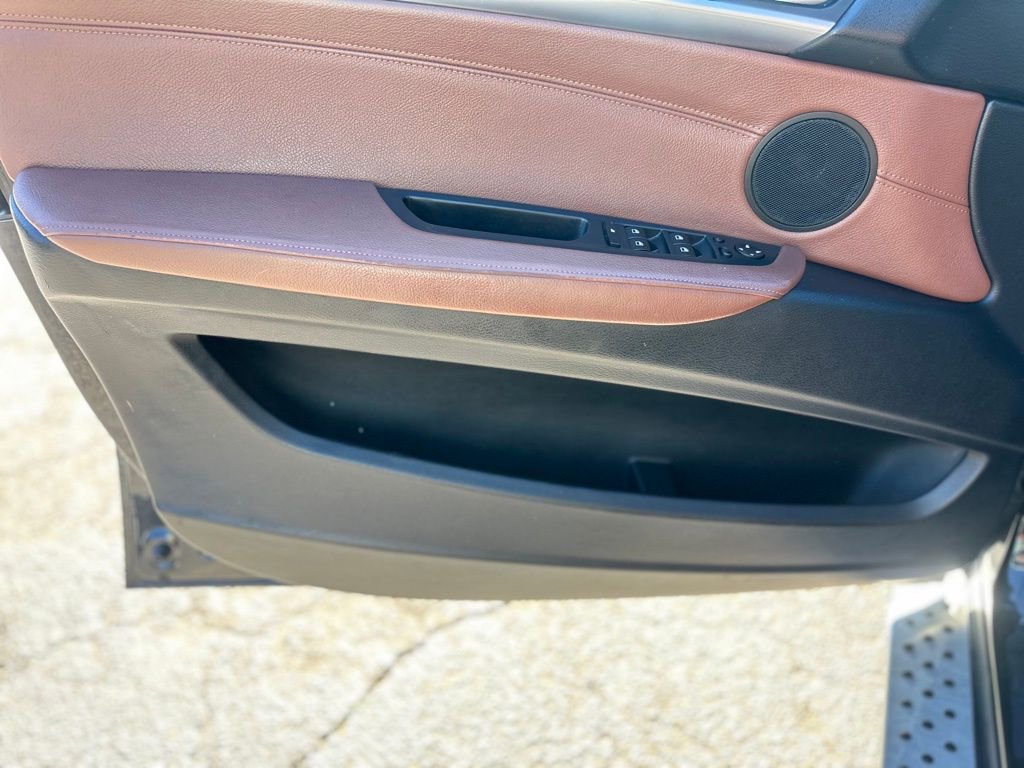 Used 2012 BMW X5 xDrive35i image 16