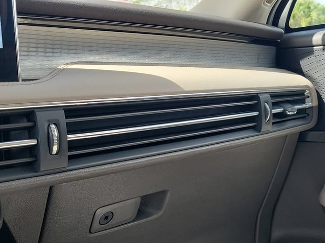 Certified 2023 Lincoln Corsair FWD image 30