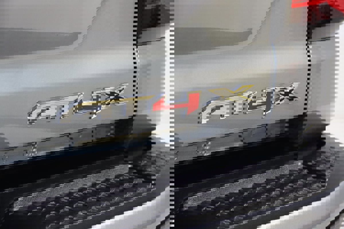 Used 2023 GMC Canyon AT4X image 29