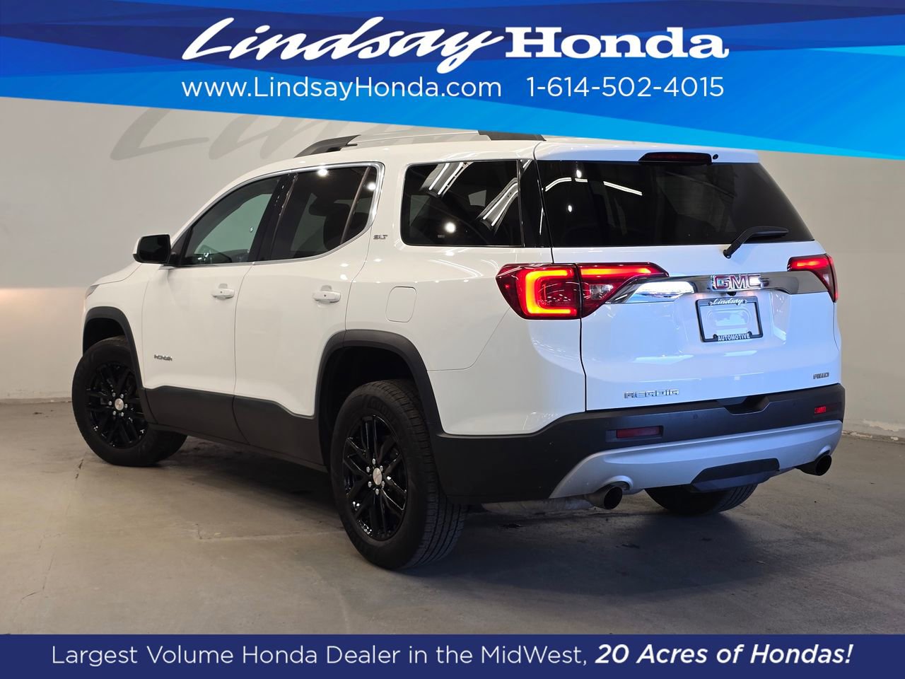 Used 2017 GMC Acadia SLT AWD/4WD image 4