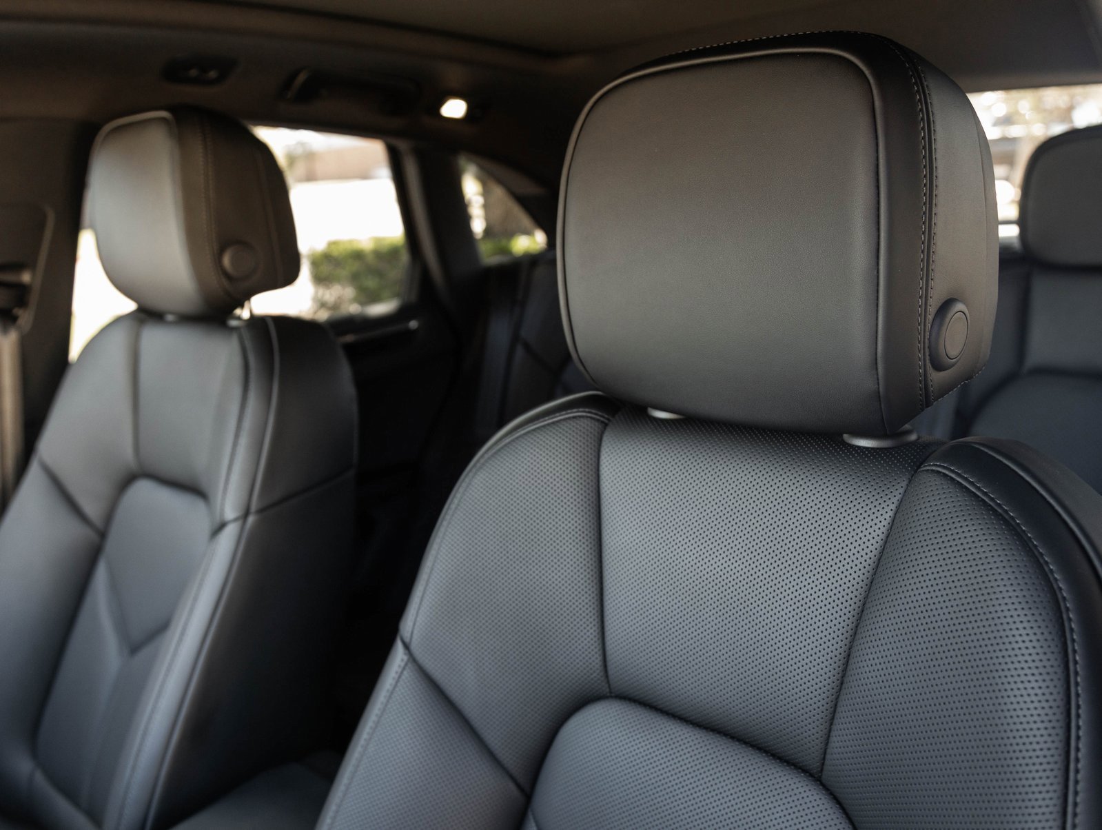 New 2026 Porsche Macan image 23