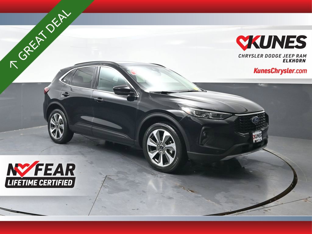 Used 2024 Ford Escape Platinum AWD/4WD image 1