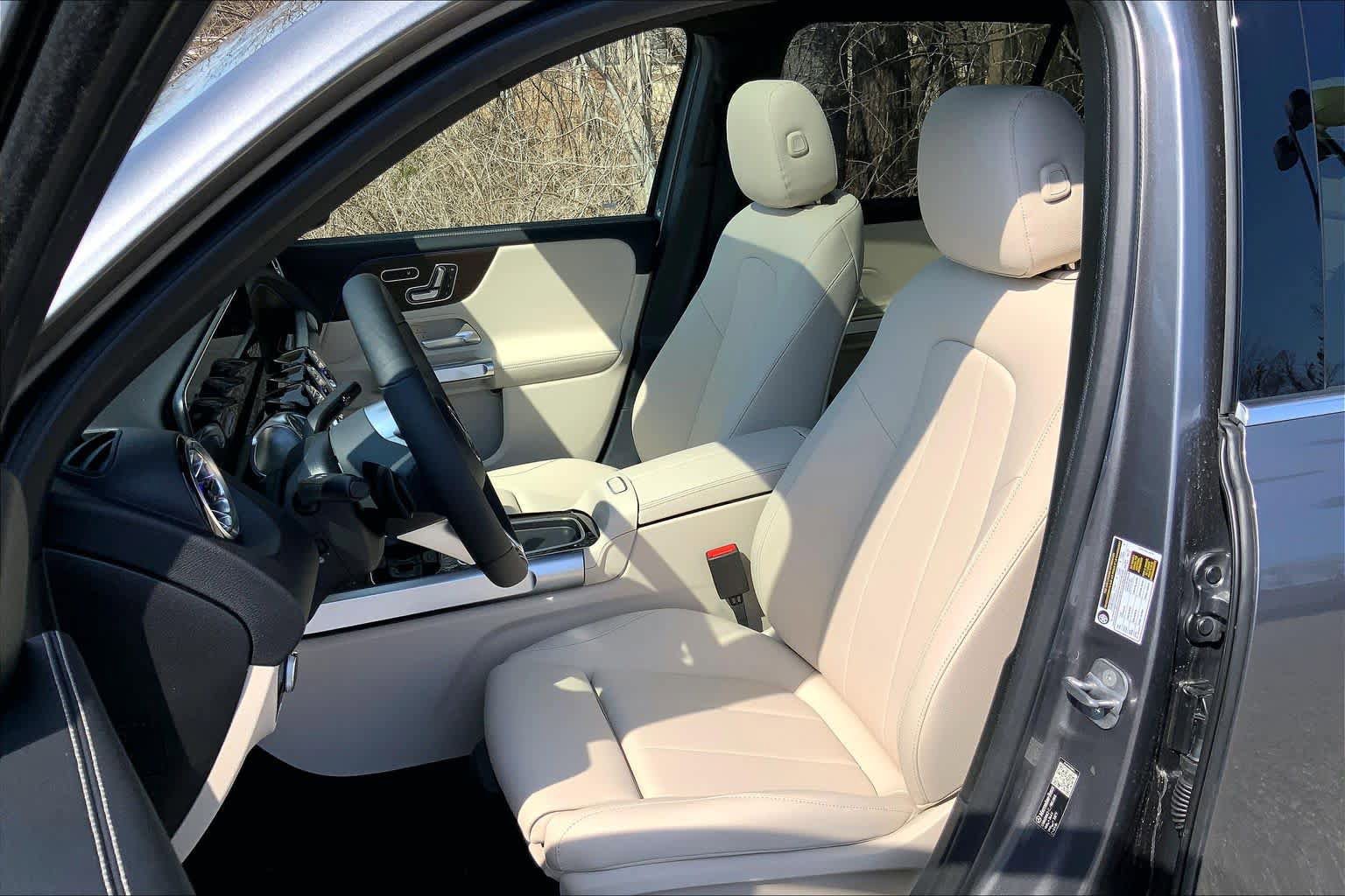 New 2026 Mercedes-Benz GLB 250 4MATIC image 12