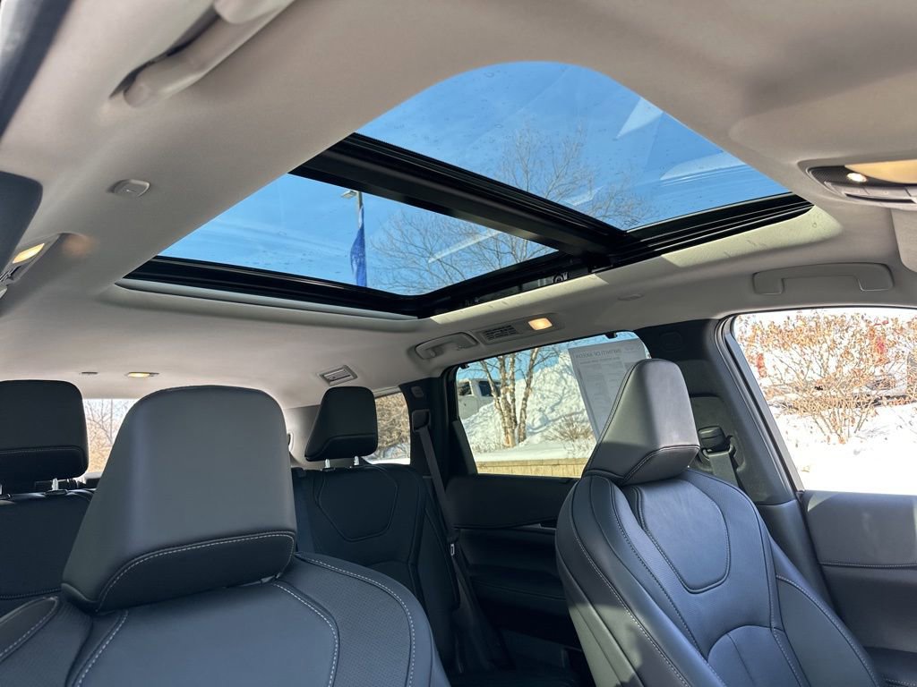 Used 2025 INFINITI QX60 Sensory w/ Vision Package image 31