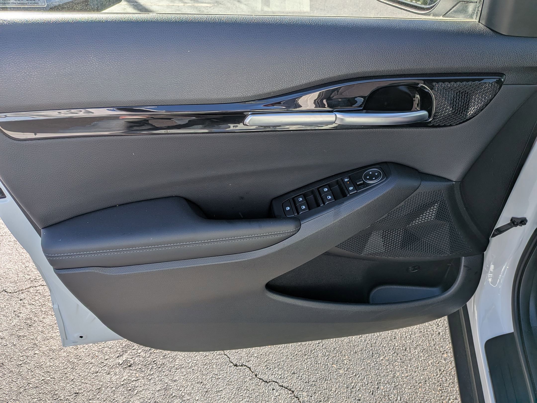 Used 2025 Kia Seltos S FWD image 11