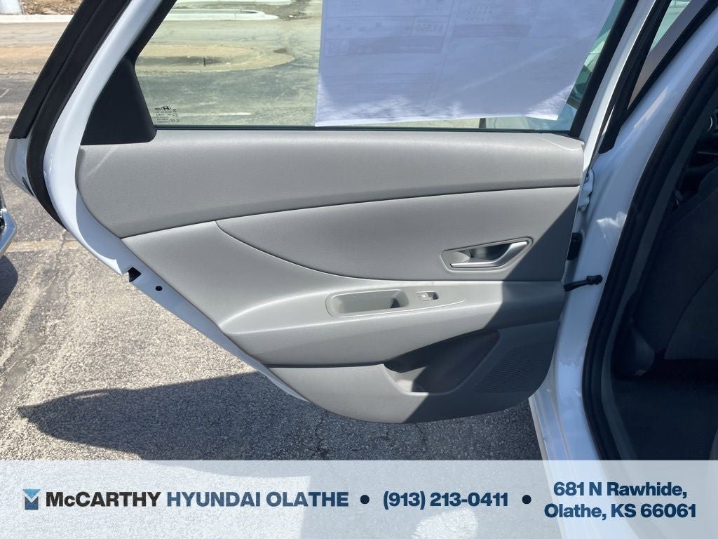 Certified 2025 Hyundai Elantra Sport FWD image 18
