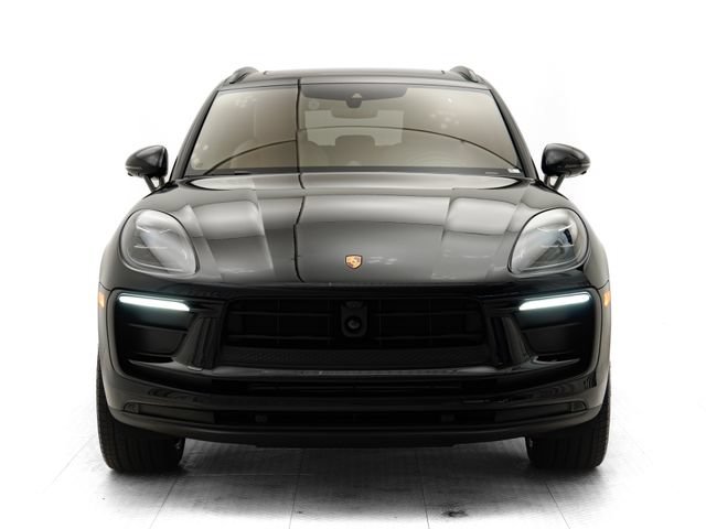 Certified 2026 Porsche Macan AWD/4WD image 31