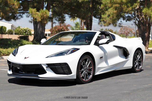 Used 2023 Chevrolet Corvette Stingray Premium Cpe w/ Z51 Performance Package image 14
