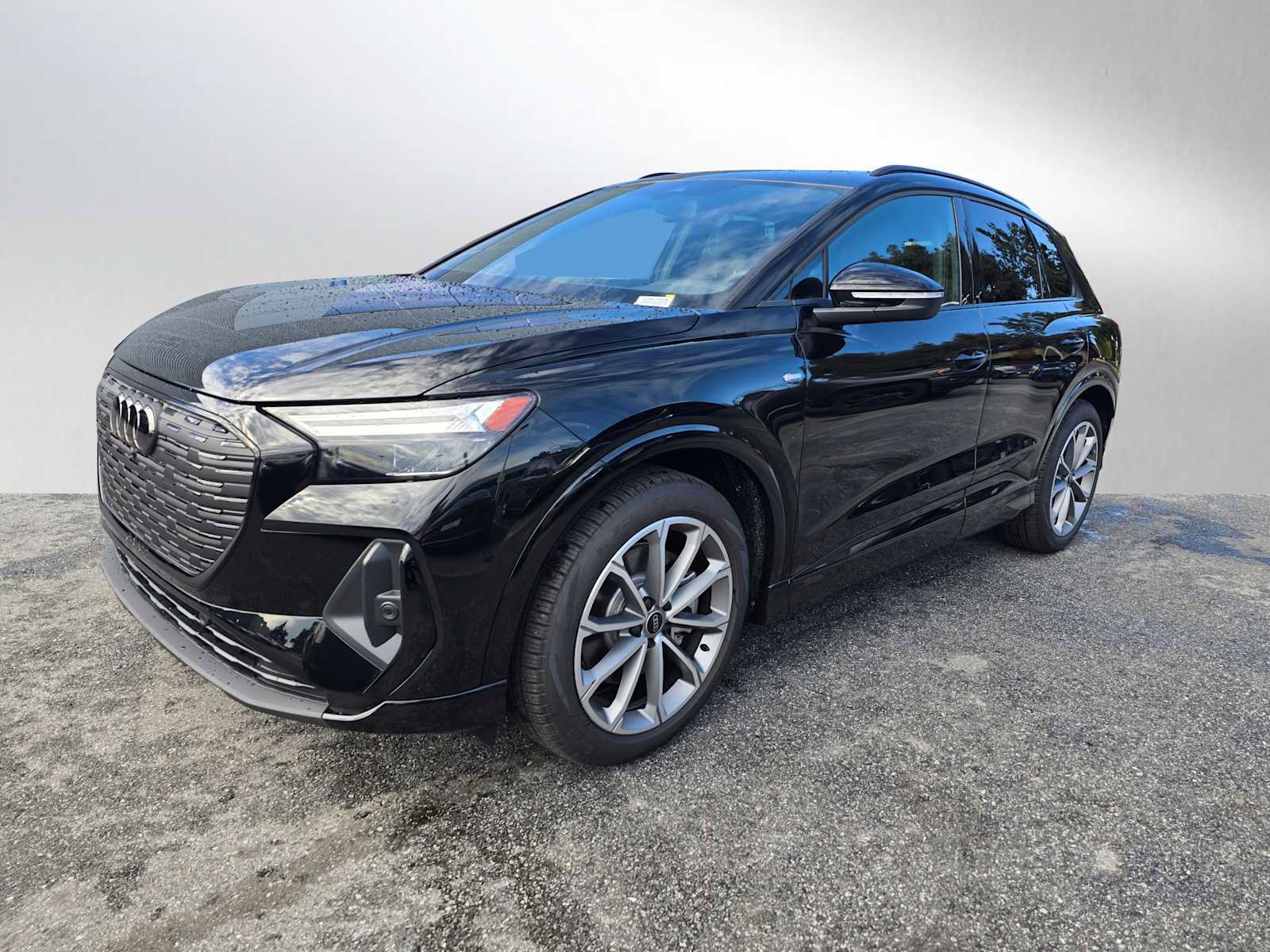 New 2026 Audi Q4 e-tron Premium image 7