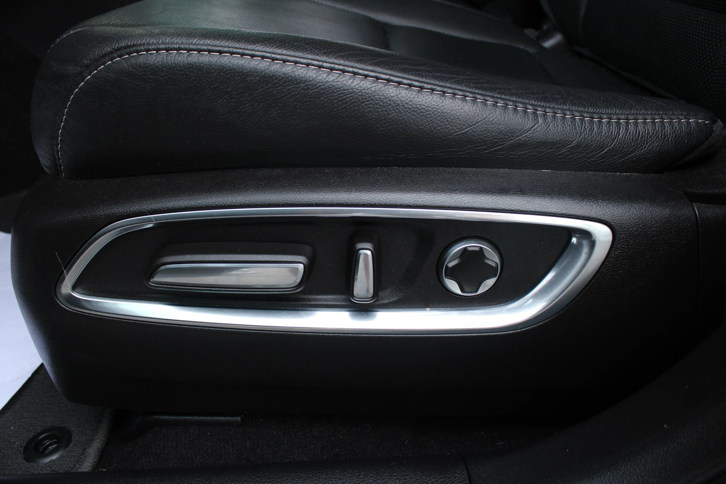 Used 2020 Acura MDX SH-AWD w/Technology Pkg Sport image 15