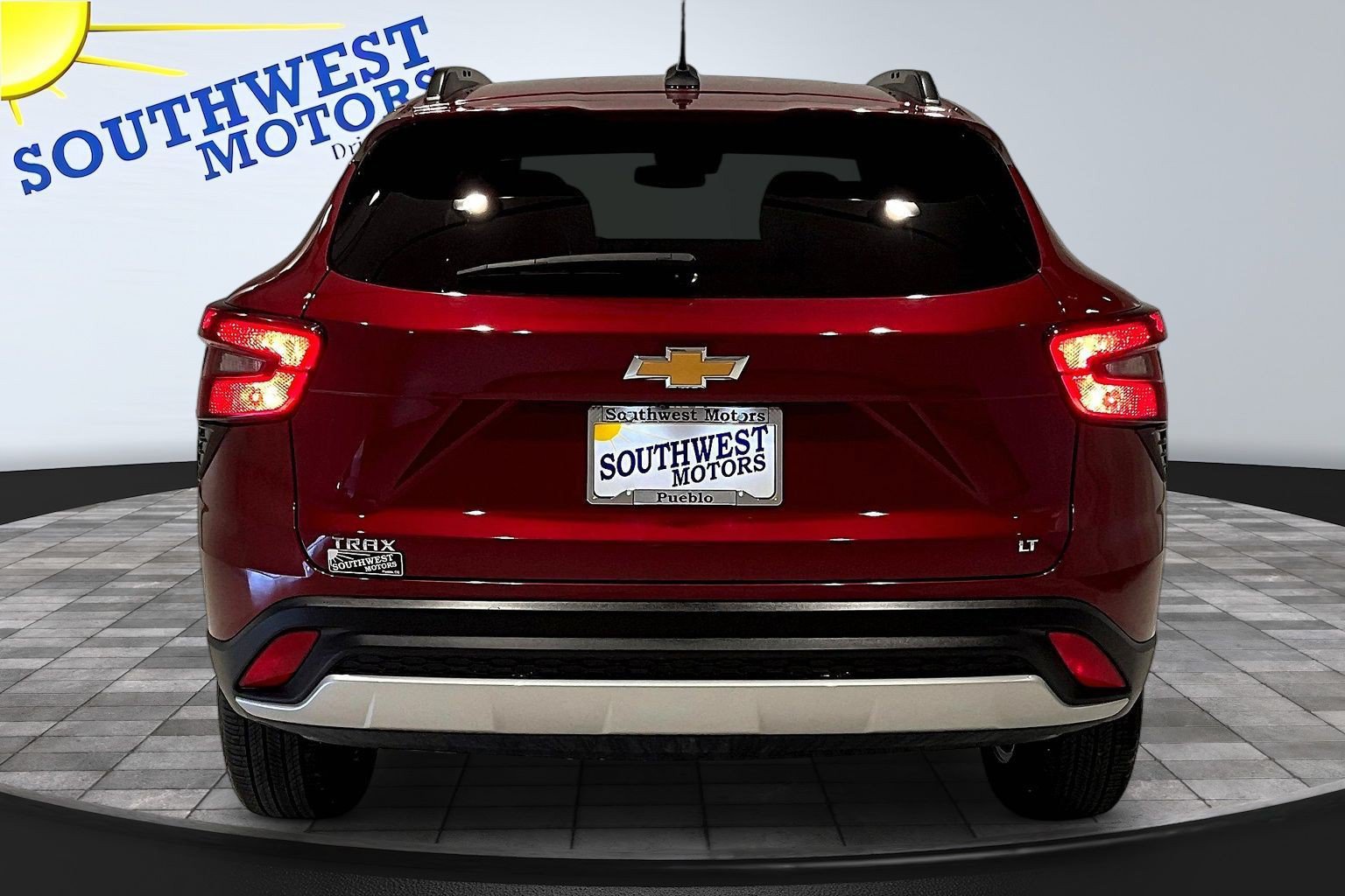 Used 2025 Chevrolet Trax LT FWD image 6