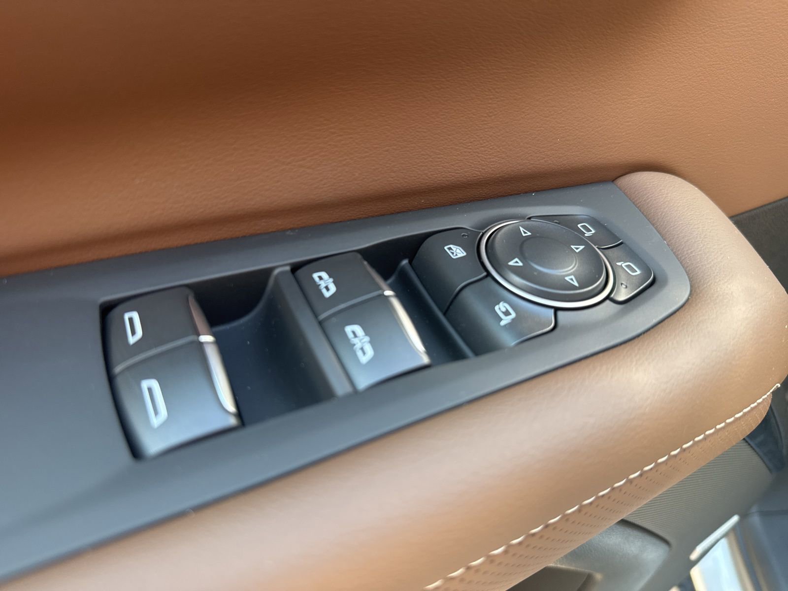 New 2025 Chevrolet Suburban High Country image 22