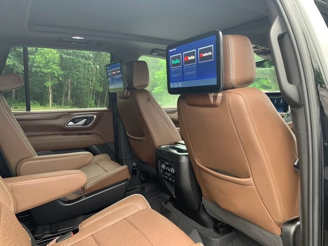 Used 2024 Chevrolet Tahoe High Country w/ Advanced Technology Package AWD/4WD image 12