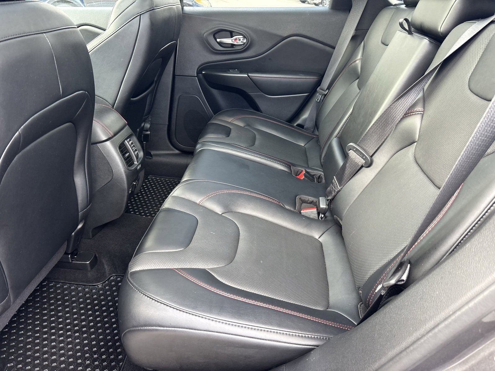 Used 2022 Jeep Cherokee Trailhawk w/ Sun, Sound & Nav Group image 14