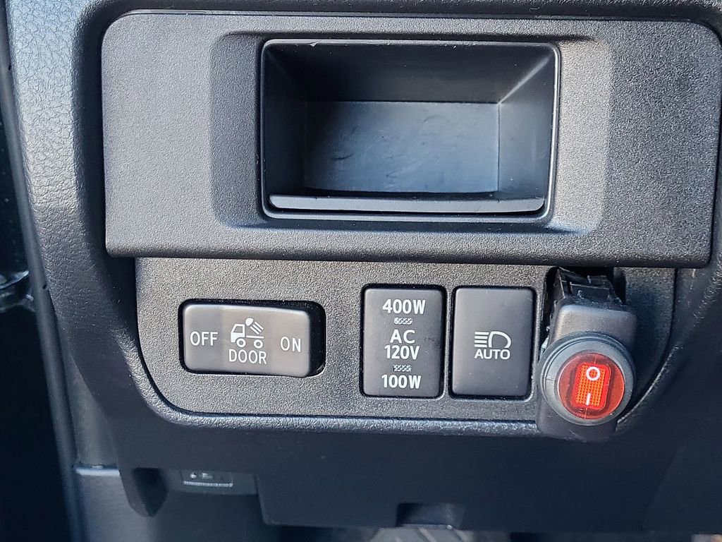 Used 2019 Toyota Tacoma TRD Off-Road image 31