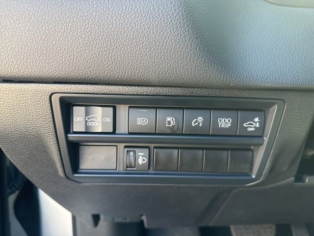 Used 2025 Toyota Sequoia SR5 image 27