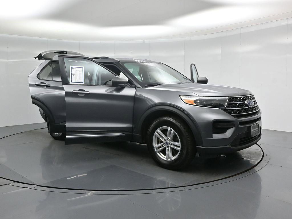 Certified 2022 Ford Explorer XLT w/ Class IV Trailer Tow Package image 36