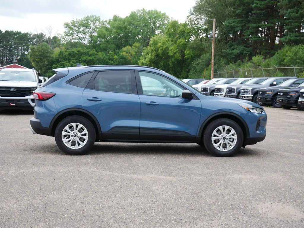 Certified 2025 Ford Escape Active w/ Tech Pack #1 AWD/4WD image 2