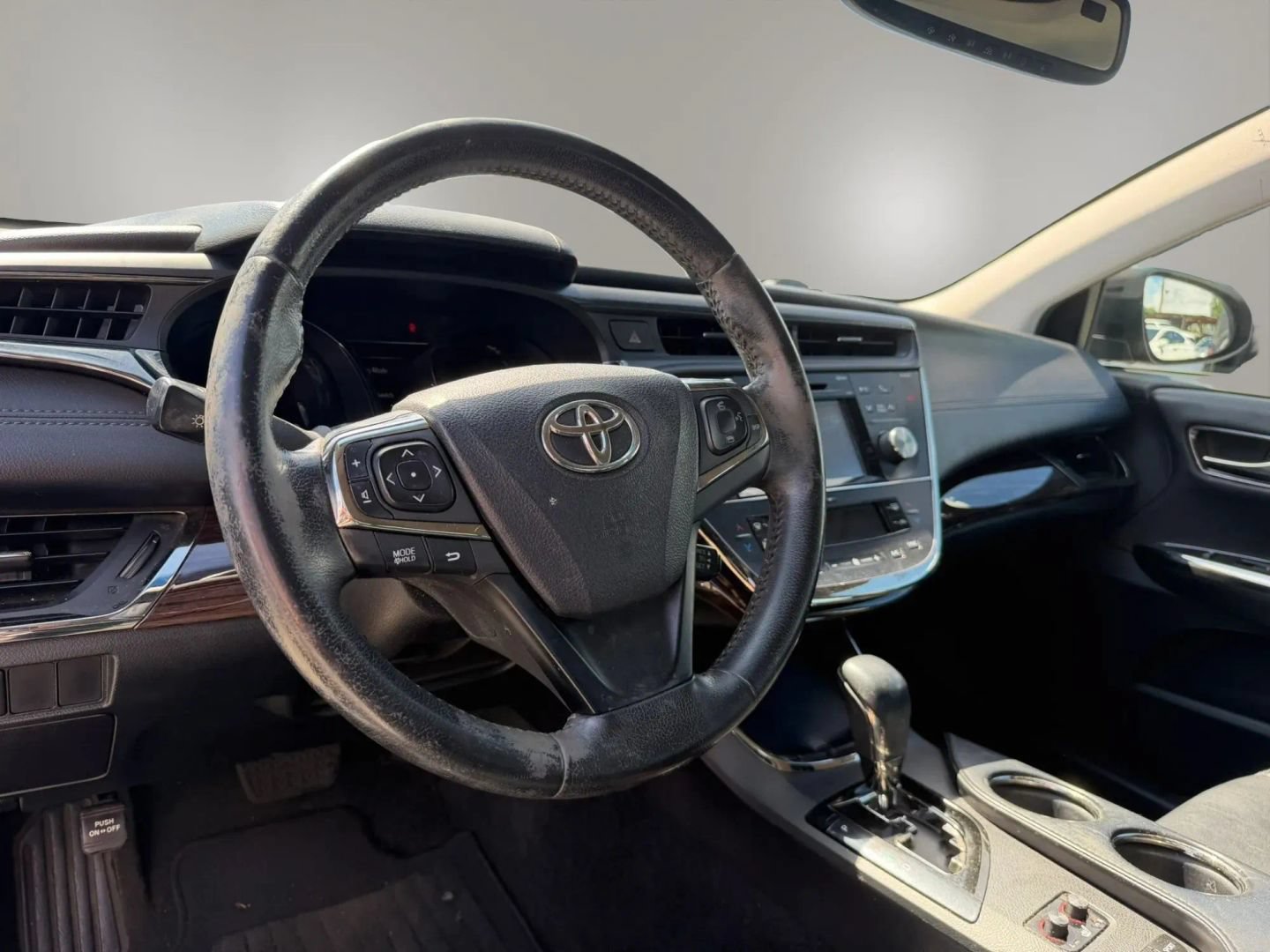 Used 2015 Toyota Avalon XLE Premium FWD image 10
