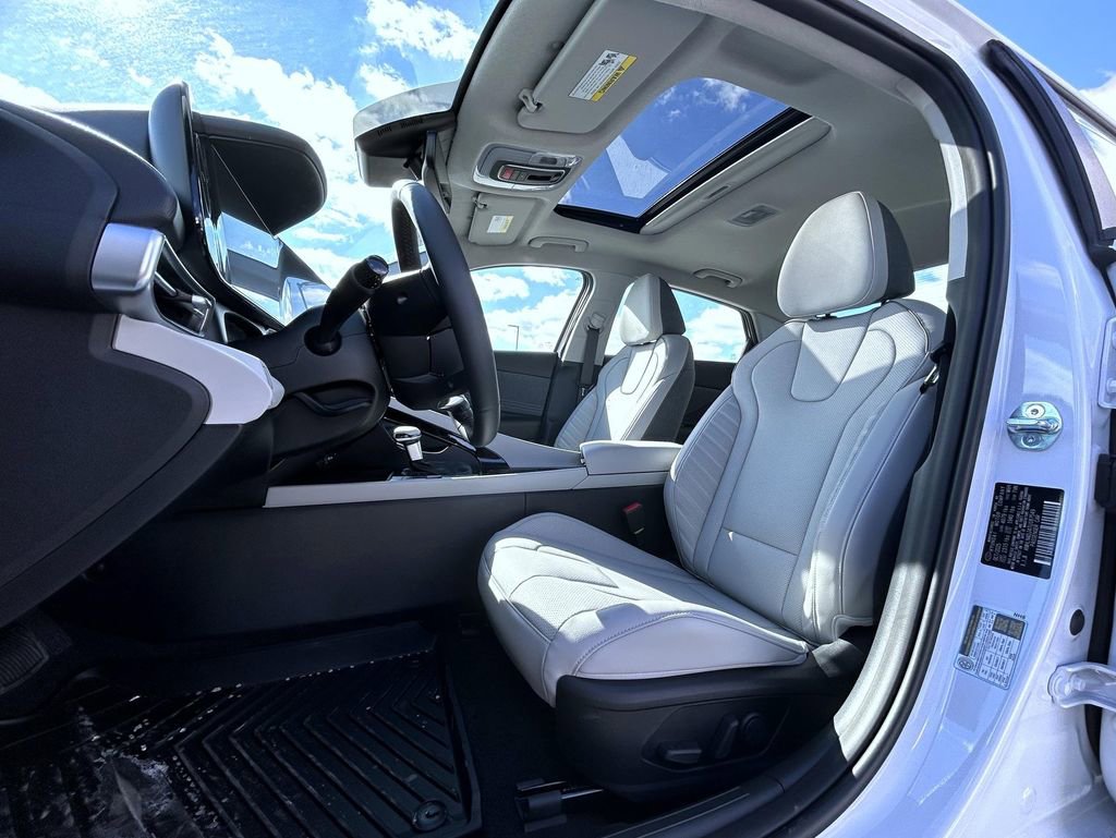 New 2026 Hyundai Elantra Limited image 10