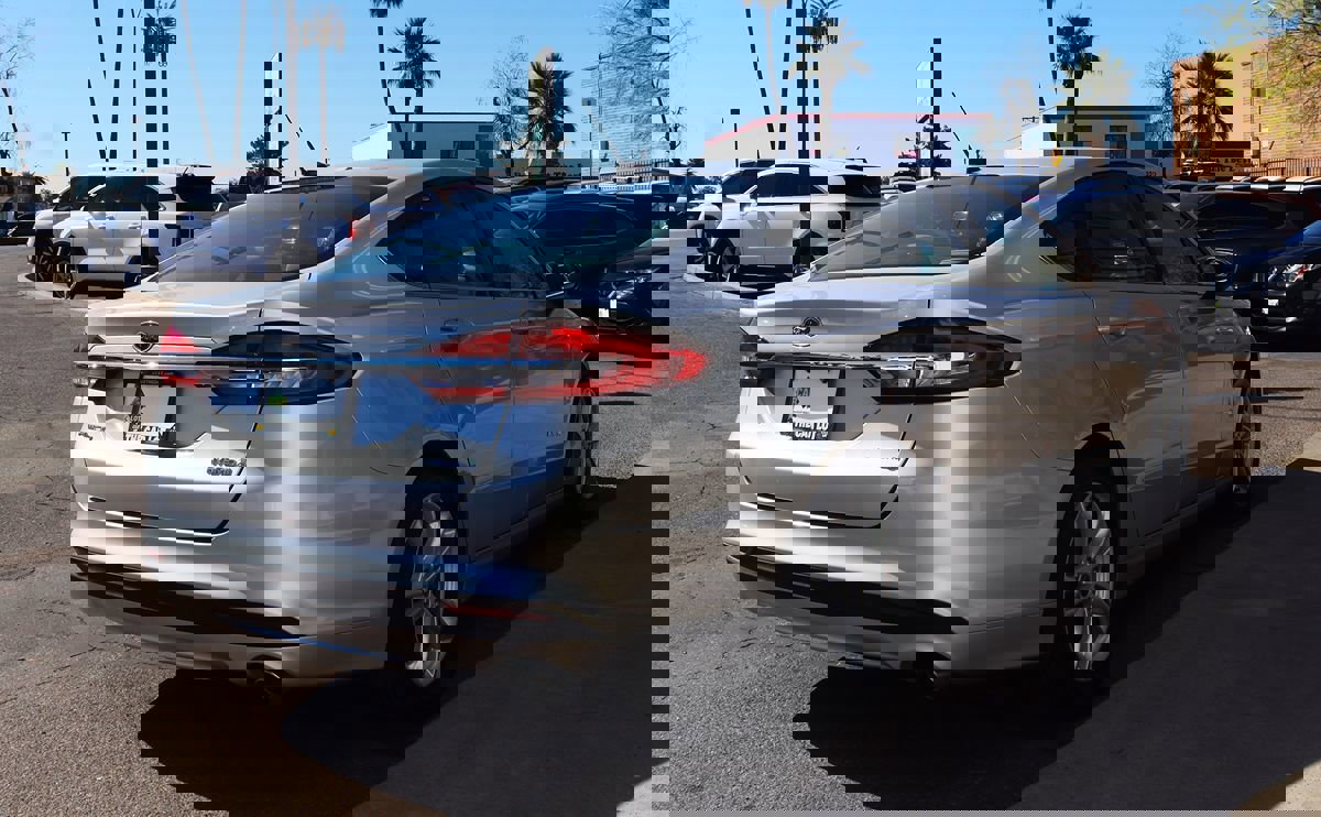 Used 2018 Ford Fusion S image 13