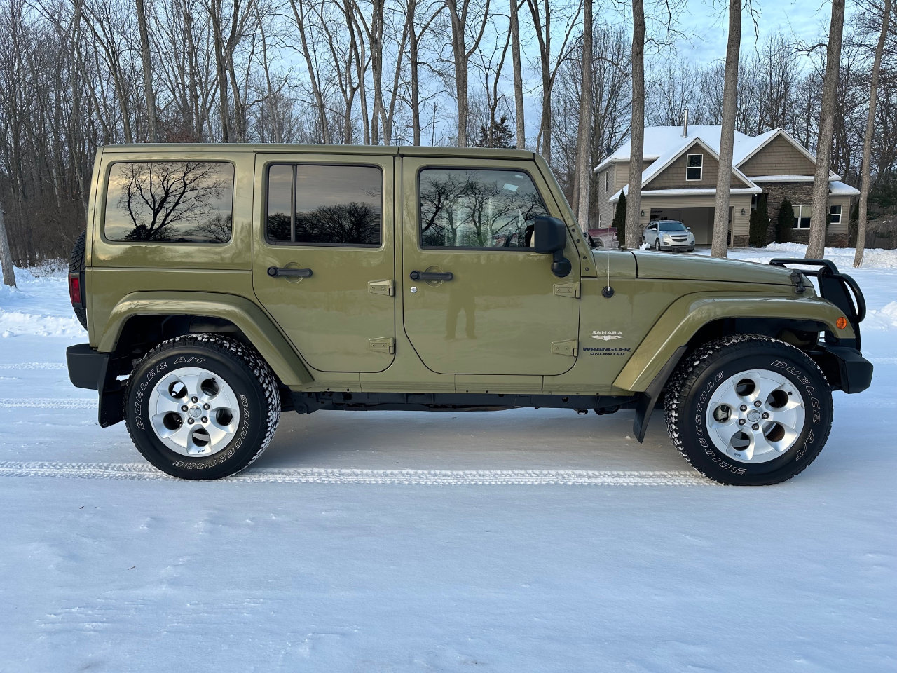 Used 2013 Jeep Wrangler Unlimited Sahara w/ Connectivity Group image 5