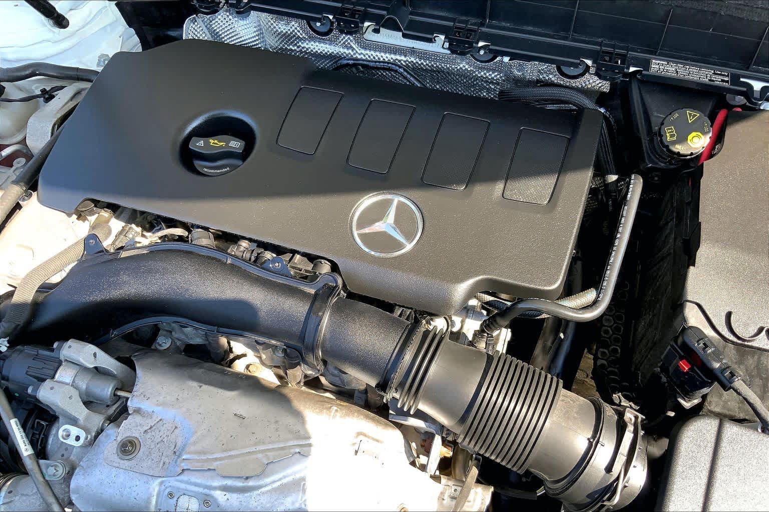 Certified 2022 Mercedes-Benz GLB 250 4MATIC image 33