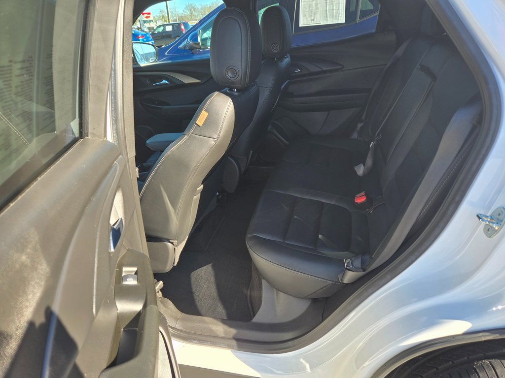 Used 2021 Chevrolet TrailBlazer ACTIV w/ Sun and Liftgate Package image 8