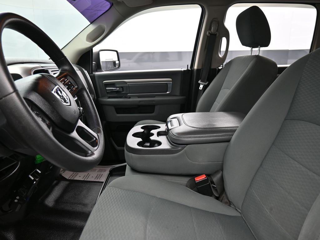 Used 2019 RAM 1500 Classic SLT image 10