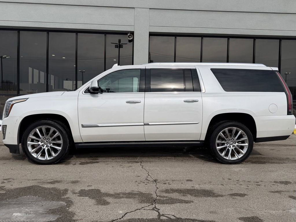 Used 2018 Cadillac Escalade ESV Premium Luxury image 6