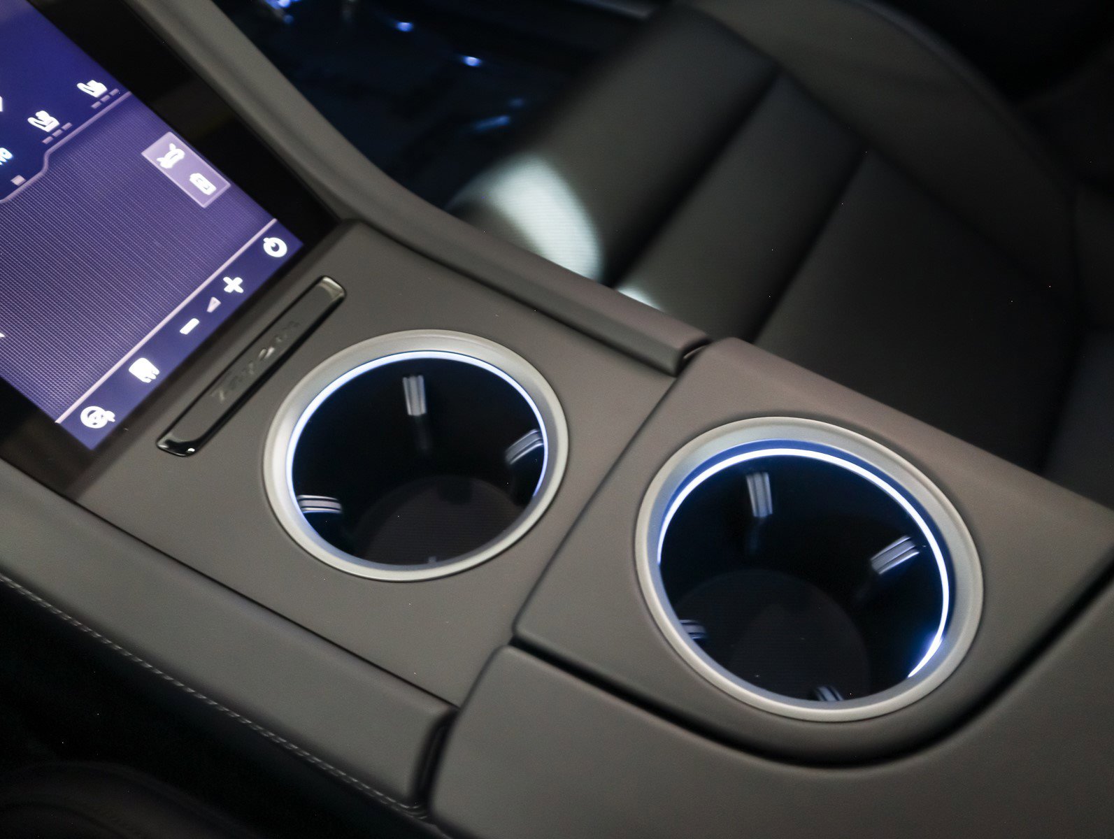 New 2026 Porsche Taycan 4S image 18