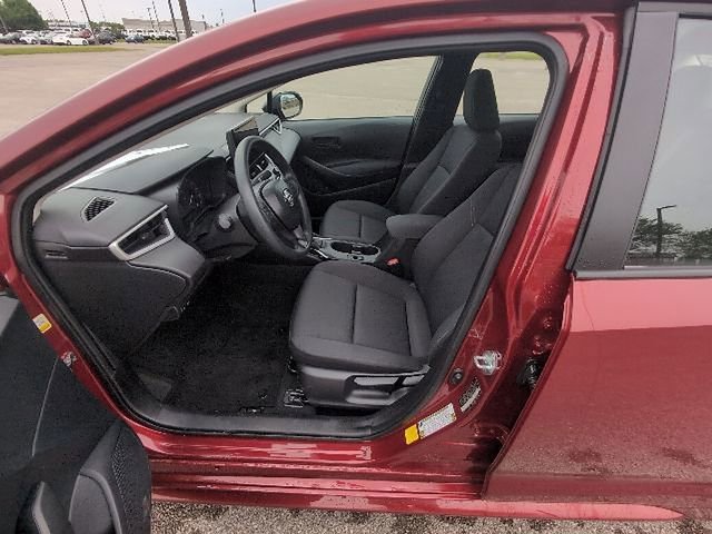 Used 2025 Toyota Corolla LE w/ Convenience Package FWD image 11