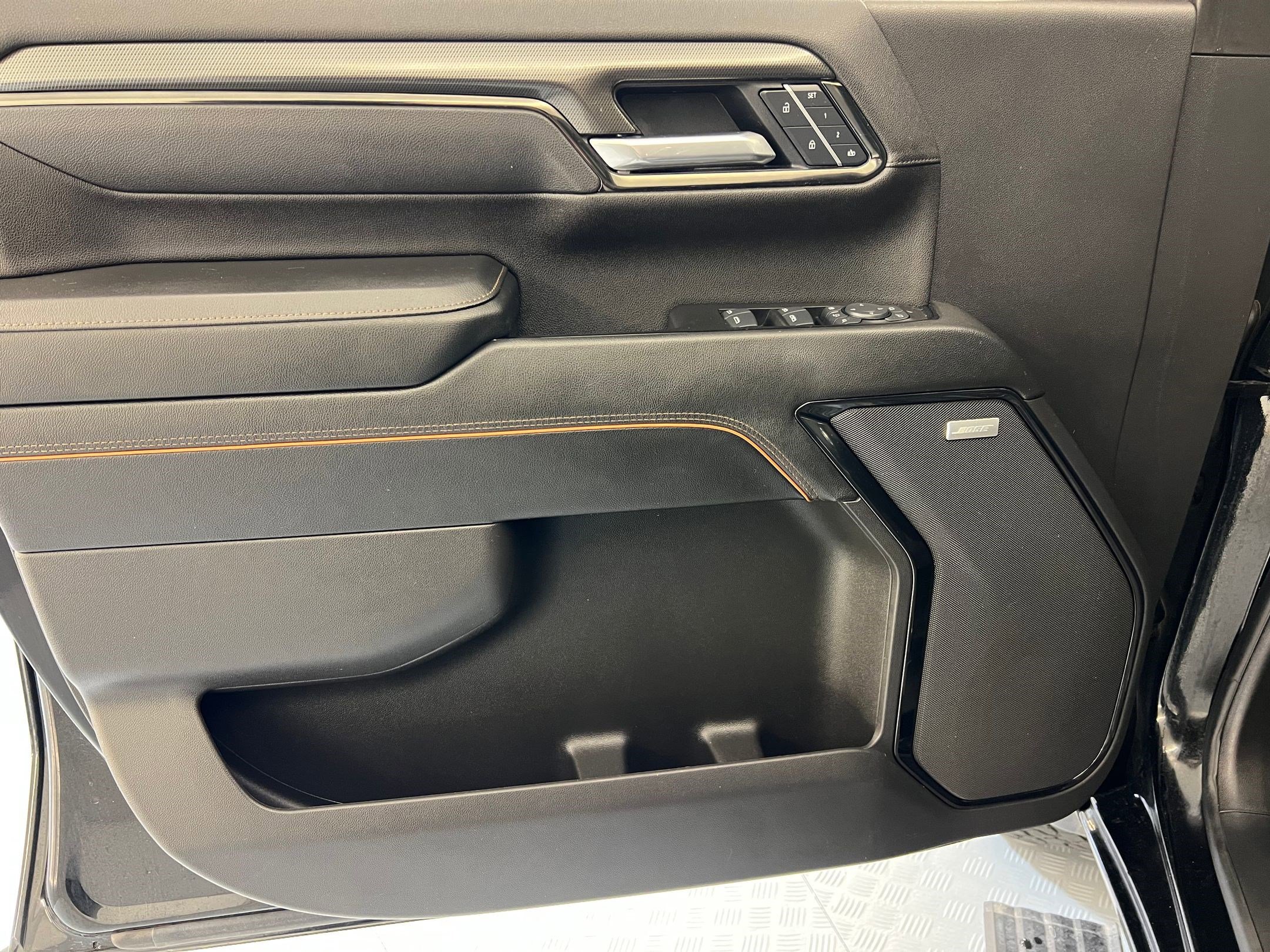 Used 2025 GMC Sierra 2500 AT4 w/ AT4 Premium Plus Package image 12