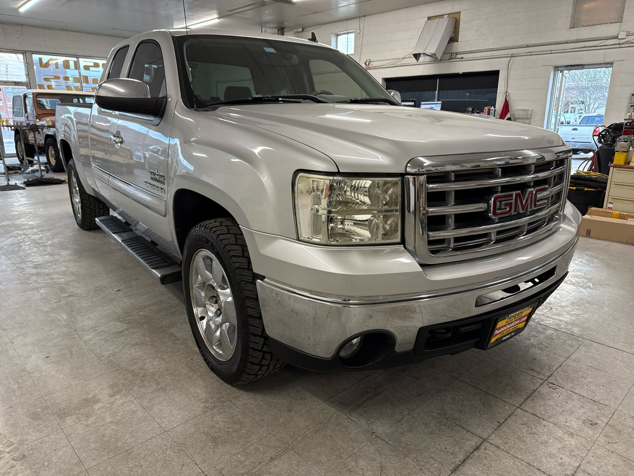 Used 2010 GMC Sierra 1500 SLE w/ Texas Edition image 65