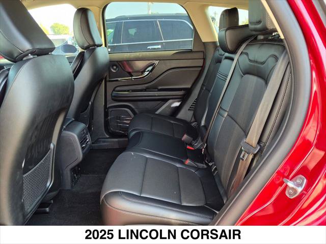 New 2025 Lincoln Corsair Grand Touring w/ Equipment Group 302A AWD/4WD image 24