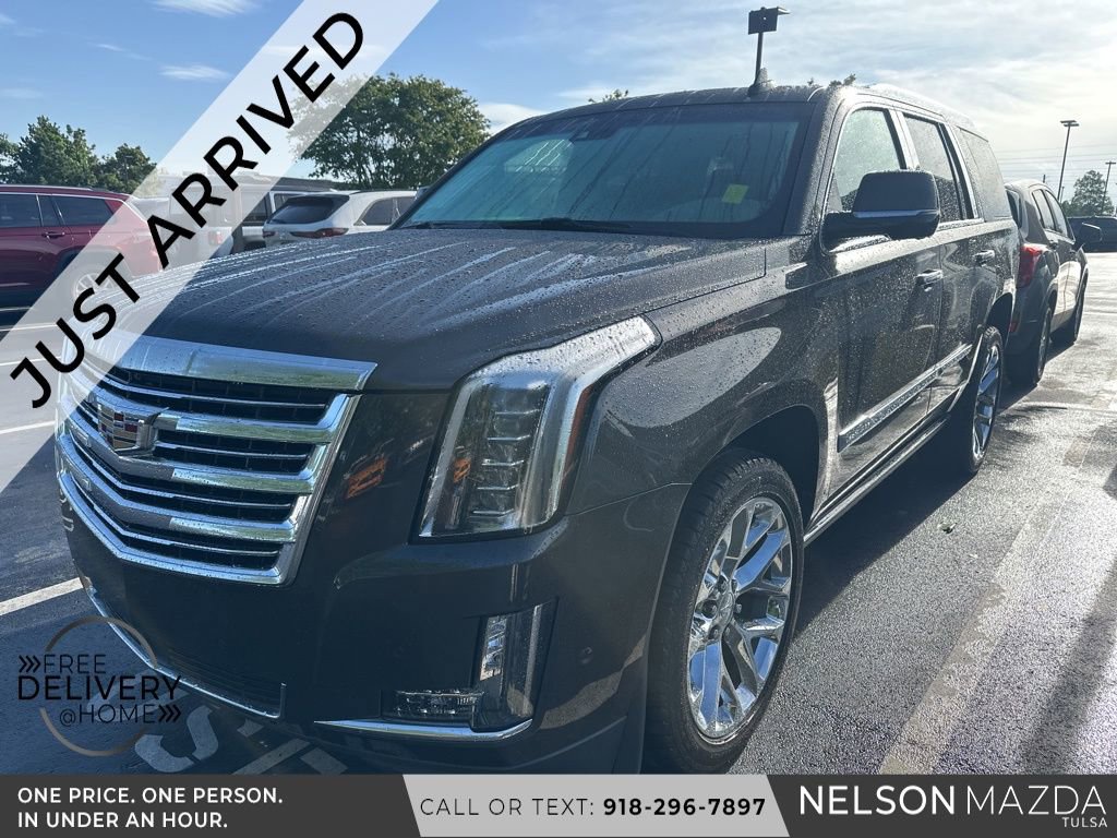 Used 2020 Cadillac Escalade Platinum AWD/4WD image 1