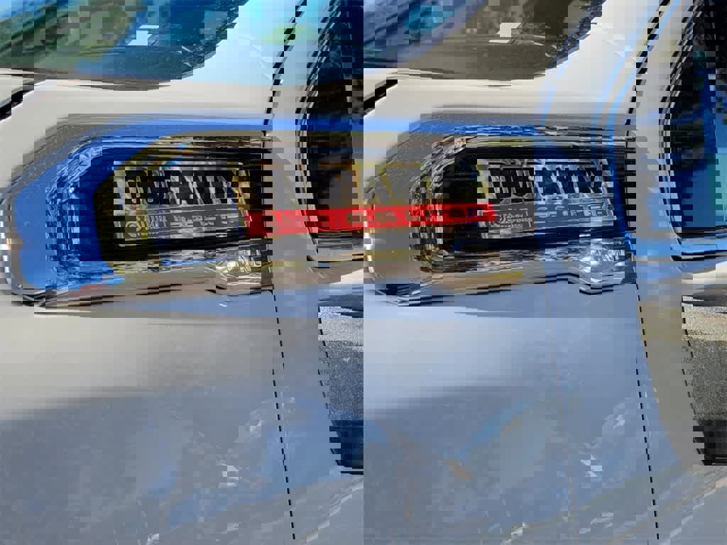 Used 2021 GMC Sierra 2500 Denali w/ Denali Ultimate Package image 3