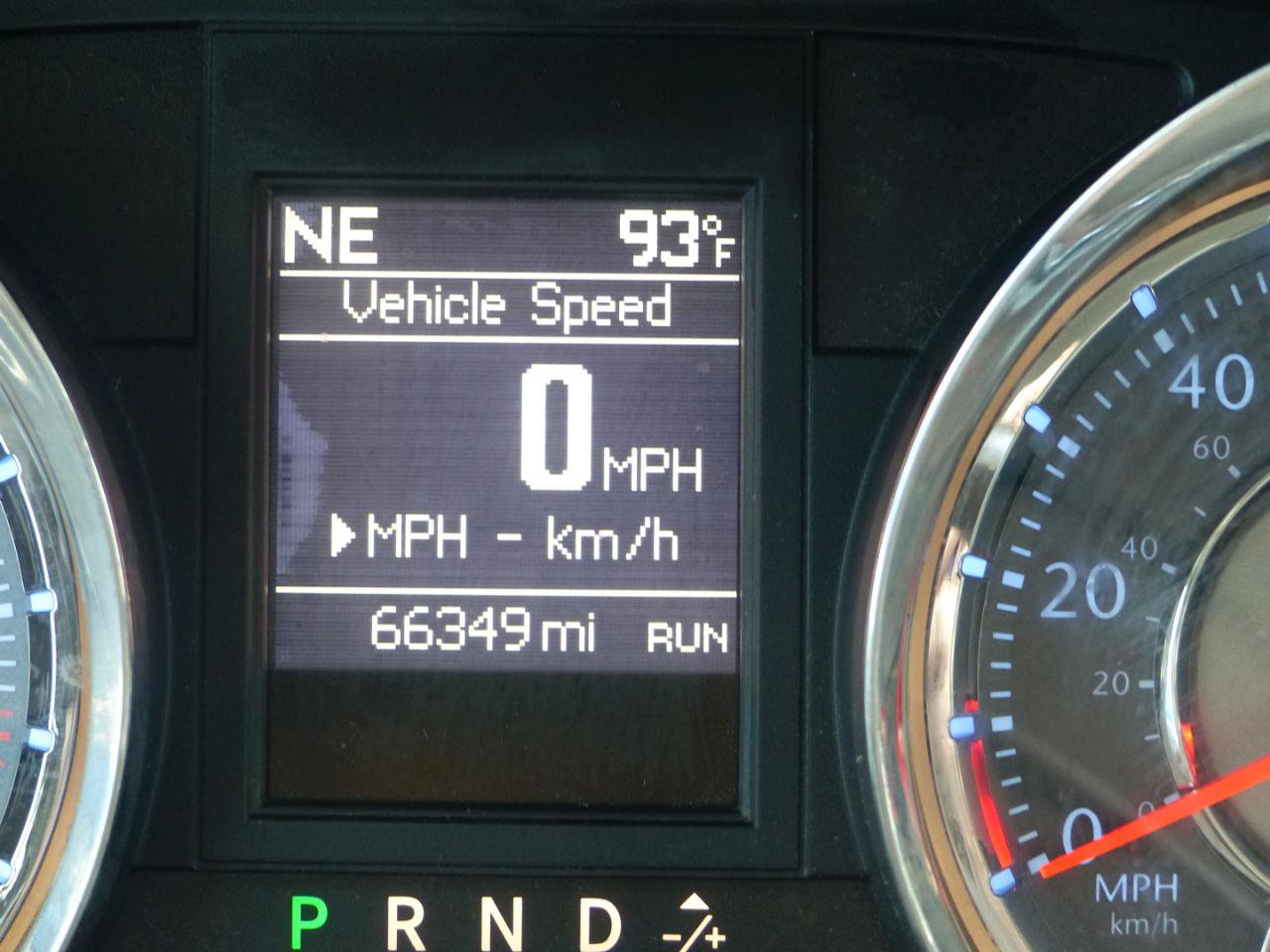 Used 2014 Chrysler Town & Country Touring-L w/ Driver Convenience Group FWD image 29