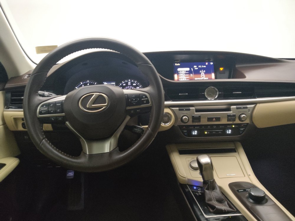 Used 2017 Lexus ES 350 w/ Accessory Package 2 FWD image 22
