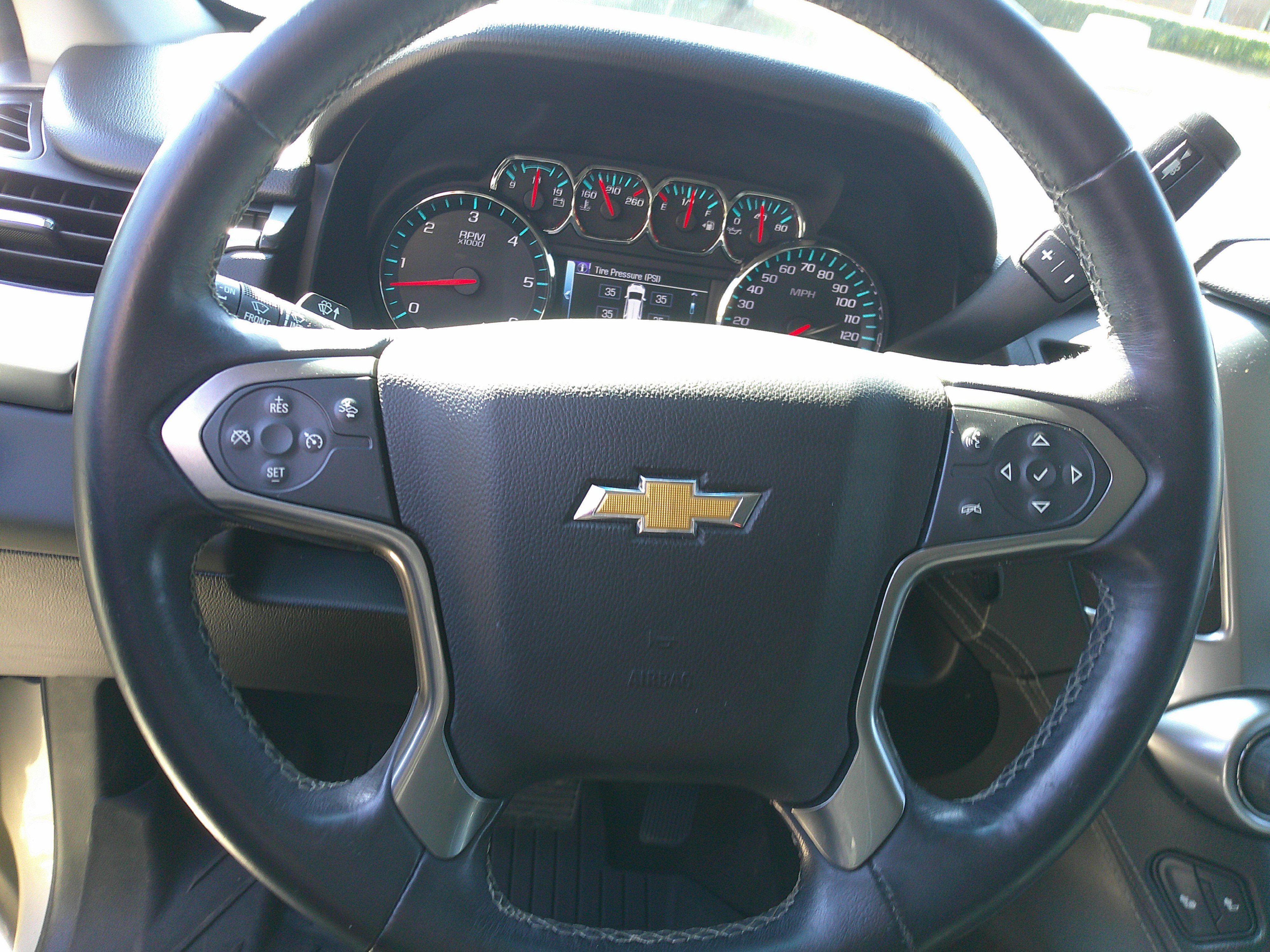 Used 2017 Chevrolet Suburban LT image 19