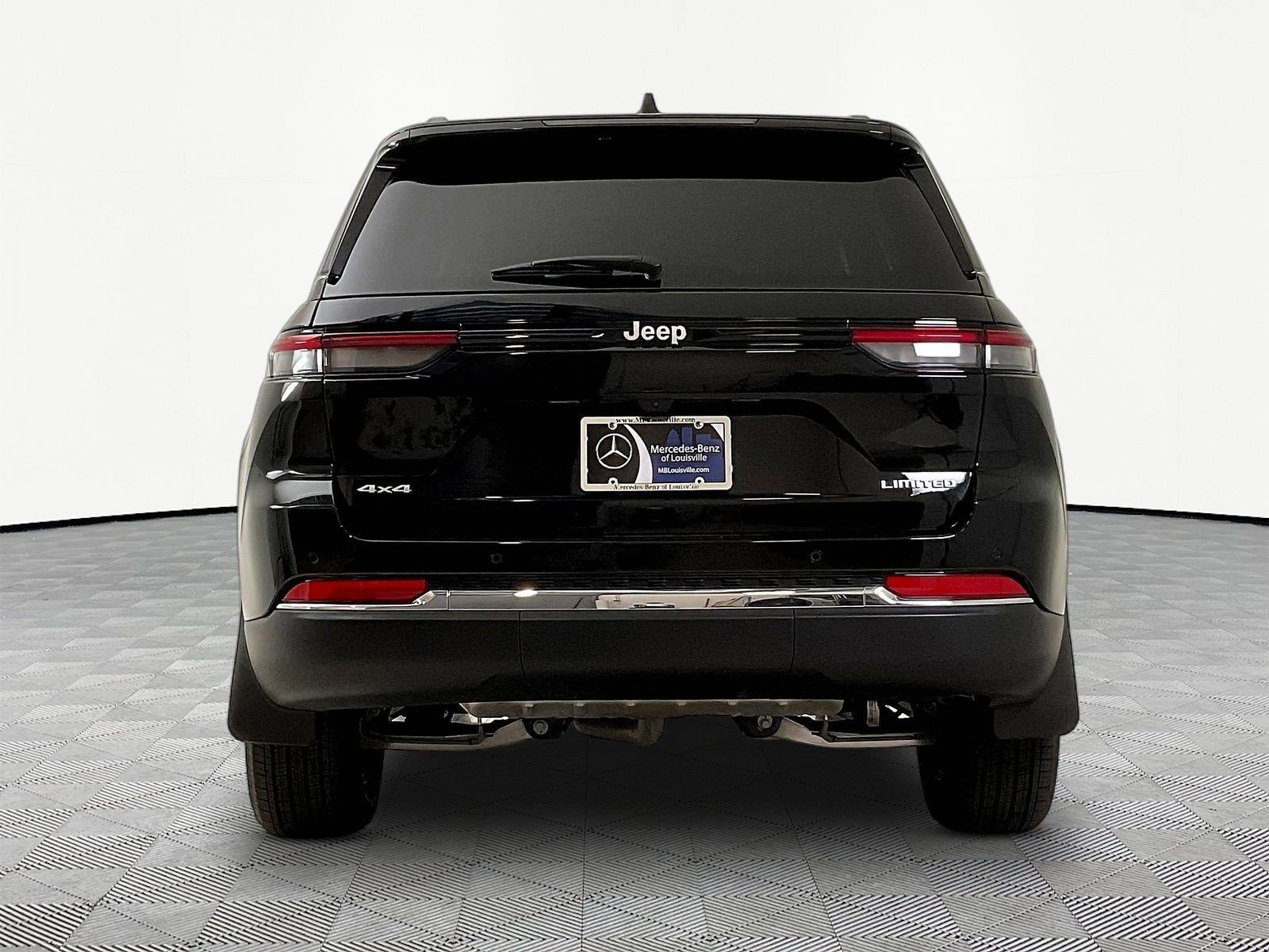 Used 2025 Jeep Grand Cherokee Limited AWD/4WD image 5