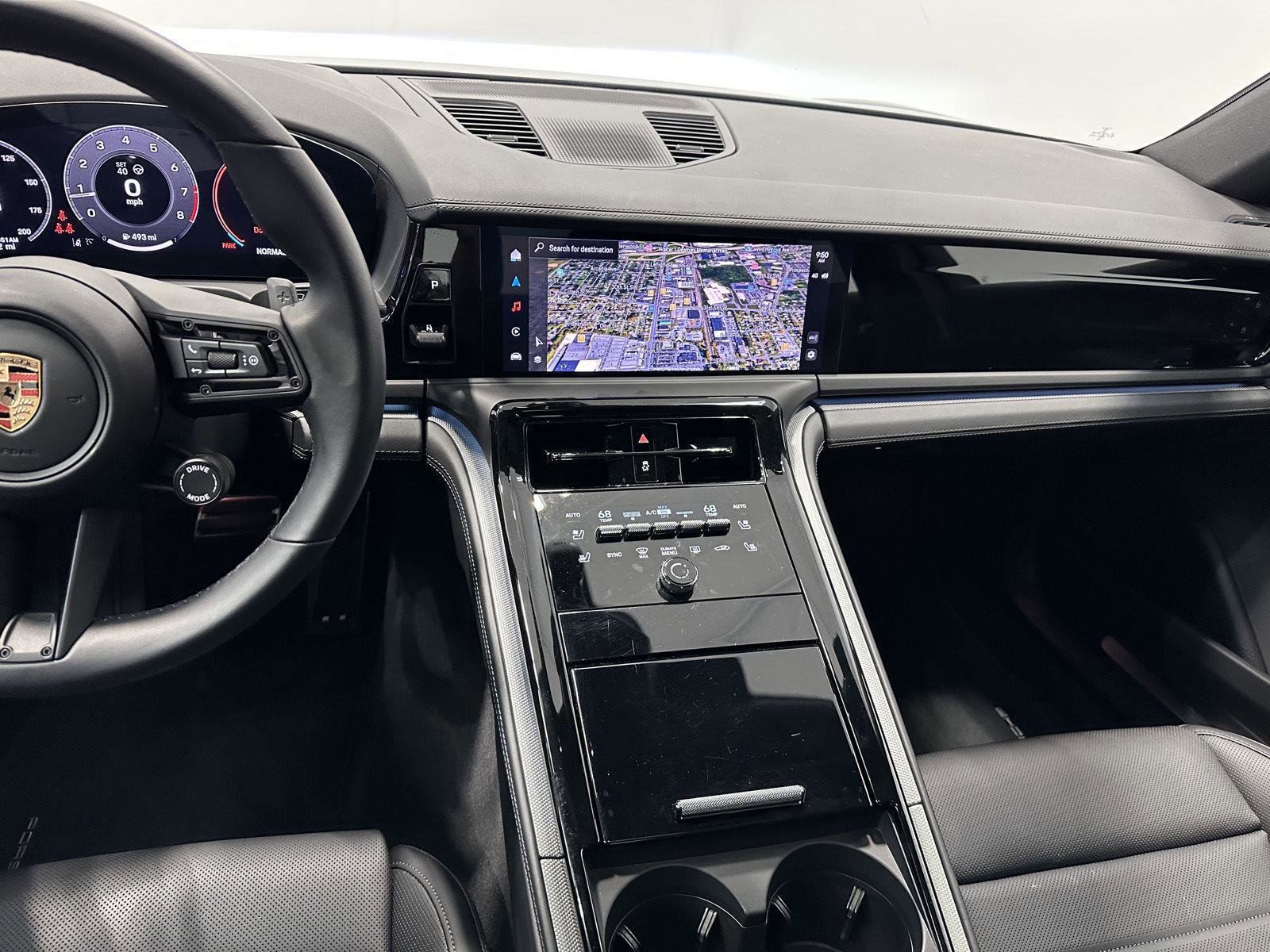 Used 2025 Porsche Panamera 4 image 27